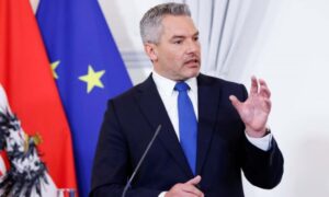 Na čelu države i vladajuće stranke:  Karl Nehamer novi kancelar Austrije