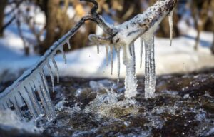 Naučnici utvrdili: Spuštena temperatura na kojoj se zamrzava voda