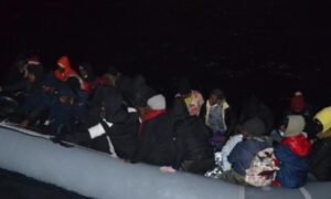 Voda ušla u čamac: U toku potraga za nestalim migrantima