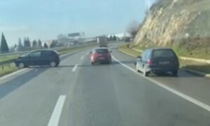 Nesreća na auto-putu kod Banjaluke: Automobil završio u zaštitnoj ogradi VIDEO