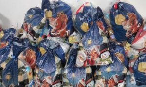 Za djecu koja nemaju: Humanitarac Zoran prikupio 140 novogodišnjih paketića