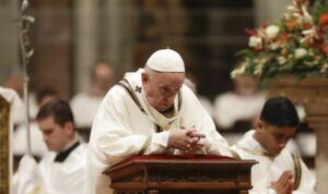 Povodom katoličkog Božića: Papa se molio za okončanje pandemije i dijalog