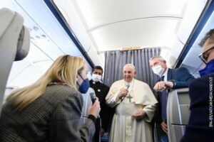 Papa Franjo: Ima većih grijehova od seksa van institucije braka
