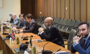 Sastanak sa predstavnicima Kvinte: Razgovor o mogućnostima vraćanja “Inckovog zakona” u parlament