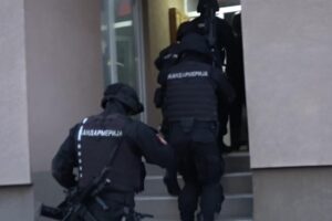 Velika akcija policije: Šestoro uhapšenih, oštetili firmu za pola miliona evra