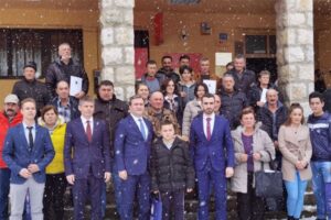 Selaković i Gujon ponovo u Bosanskom Petrovcu: Pomoć stiže za 35 porodica FOTO