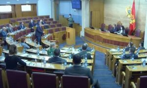 Krivokapić zadovoljan: Povlačenje inicijative za nepovjerenje u parlamentu pobjeda Vlade