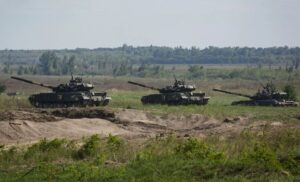 Ukrajinska vojska dopremila tenkove na Donbas