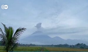 Mještani upozoreni: Ponovo proradio vulkan u Indoneziji
