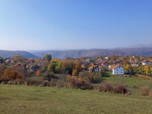 Čudo sela kod Mrkonjić Grada: Naučnici došli u BiH da istraže jedino mjesto u kojem nije bilo rata