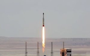 Iran otišao korak dalje: U svemir lansirana raketa sa tri istraživačka uređaja