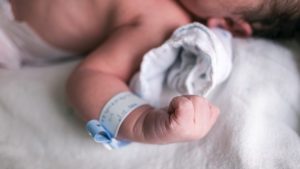 Čestitali rođenje, prećutali pad: Ispovijest oca bebe povrijeđene u bolnici Foča