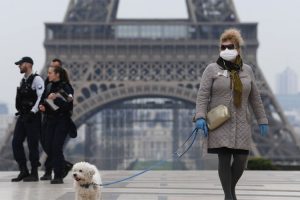 Situacija sve teža i teža: Francuska drugi dan zaredom broji više od 400.000 zaraženih