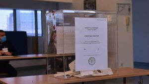 Otvoreno devet glasačkih mjesta za ponavljanje referenduma u Srbiji