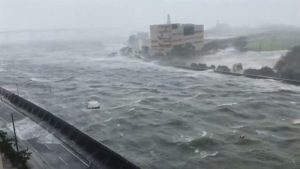 Stanovništvo pozvano da se evakuiše: Cunami pogodio Japan, talasi do tri metra VIDEO