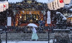 Zima “pokazala zube”: U Tokiju snježna mećava, otkazani i letovi VIDEO