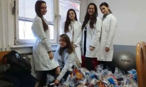 Divan gest humanosti! Učenici Medicinske škole Banjaluka sakupili paketiće i namirnice