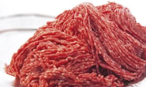 Mljeveno meso ima ograničen rok trajanja: Sve zavisi da li je iz zamrzivača ili frižidera
