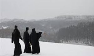 Nisu željeli da se vakcinišu: Trojica monaha protjerana iz manastira Dečani