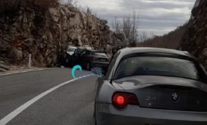 Stravična saobraćajna nesreća: Jedna osoba poginula, četiri povrijeđene