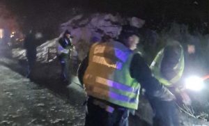 Pukom srećom izbjegnuta tragedija! “Mercedes” sletio u rijeku, tri osobe povrijeđene