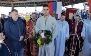 Ponos Gradiške! Osamnaestogodišnji Nikola Rosić prvi stigao do Časnog krsta u Savi