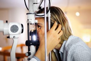 Očni pregled može otkriti od čega sve bolujemo: Šta je znak artritisa, dijabetesa, pa čak i raka