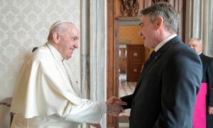 Komšić se sastao sa Papom Franjom: Govorili o krizi u BiH