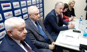 Od Predsjedništva traže isključenje Mihajilice i Deretića: Čak 112 članova PDP iz Prijedora složno