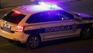 Djevojka i penzioner pijani divljali auto-putem: Zadržani na triježnjenju u policiji