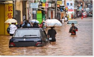 12.000 stanovnika ostalo bez domova: Obilne padavine izazvale poplave, stradalo 10 osoba