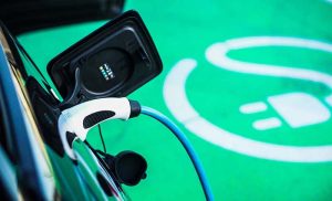 Država nastavlja stimulisati elektromobilnost: Kupci električnih auta oslobođeni carine i naredne godine