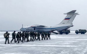 Vratilo se šest aviona sa ruskim mirovnjacima iz Kazahstana