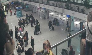 Haos na aerodromu u Sarajevu: Otkazani gotovo svi letovi, putnici čekaju rasplet
