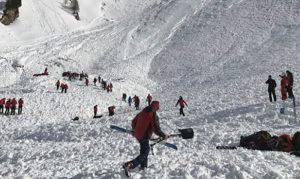 Tri osobe povrijeđene! Zbog guste magle izgubilo se 30 skijaša, “alarmirani” spasioci