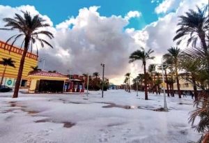 Snijeg i grad u Hurgadi, turisti u čudu VIDEO