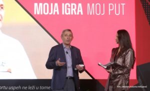 “Moja igra – moj put”: Promovisana knjiga košarkaškog trenera Svetislava Pešića