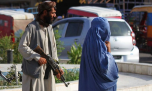 Zbog puštanja muzike tokom ramazana: Talibani zatvorili radio koji vode žene