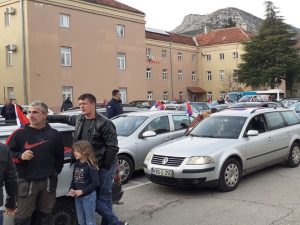 Dan Republike u Trebinju! Defile od više stotina automobila za 30. rođendan Srpske