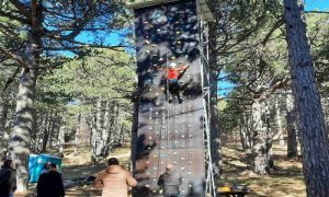 Novi sadržaj u Parku prirode Orjen: Postavljena vještačka planinarska stijena