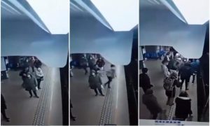 Strašno: Gurnuo ženu na šine dok je voz nailazio VIDEO