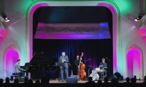 Džez muzika u Banskom dvoru: Publika uživala u koncertu Maks Kočetov kvarteta