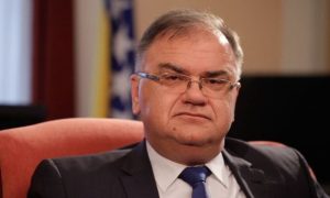 Ivanić o lideru SNSD-a: Dodik se u institucije BiH vraća podvijenog repa