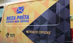 Puška opalila iz paketa: Radnik “Pošta Srpske” ranjen u nogu