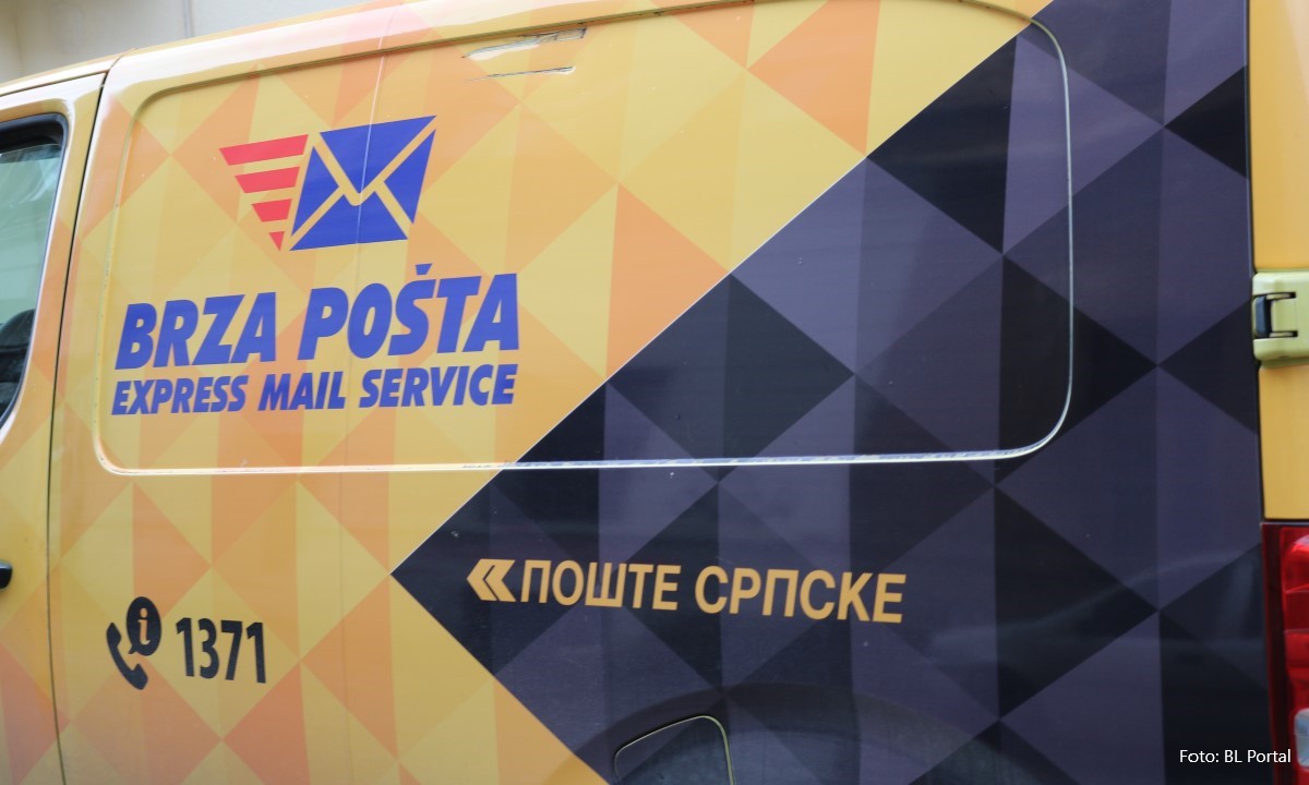 Puška opalila iz paketa: Radnik “Pošta Srpske” ranjen u nogu