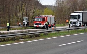 Stravičan sudar automobila s kamionom: Jedna osoba izgubila život
