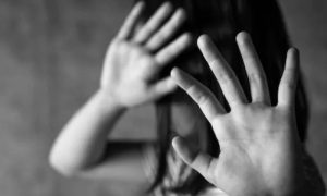 Predložen pritvor: Banjalučanin osumnjičen da je pred djecom napadao suprugu