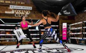 Snagu odmjeravaju i žene: Borbe jastucima u ringu postale sport u ovom dijelu svijeta VIDEO