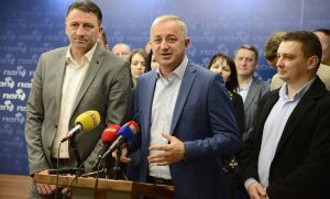 Iz opozicije demantuju Viškovića: Skup u parku i ruta protestne šetnje uredno prijavljeni MUP-u