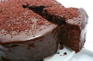 Svi će vam tražiti recept: Brza i sočna čokoladna torta
